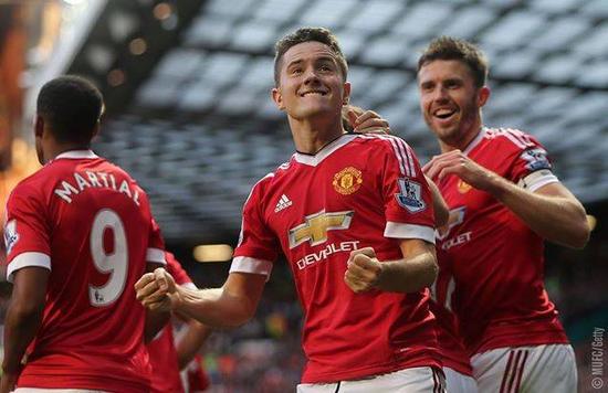 于利物浦缺 于利物浦缺